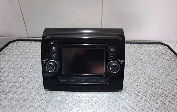 Opel Mokka X Radio/GPS head unit trim 