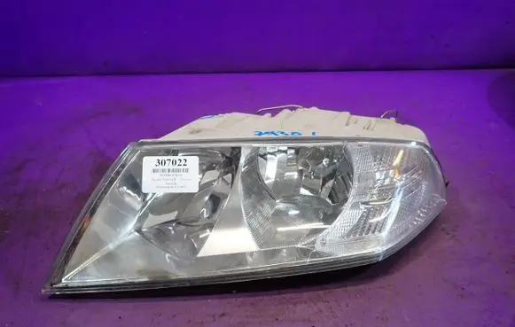 Skoda Octavia Mk2 (1Z) Headlight/headlamp 20A670