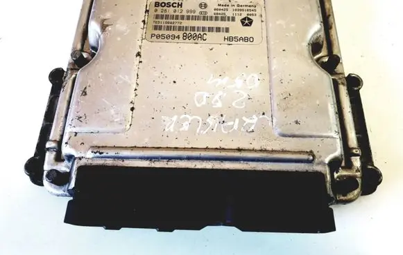 Chrysler Voyager Engine control unit/module P05094800AC 05094800AC 0281012999