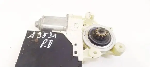 Volvo S40 Front door window regulator motor 30773907AA 976593104