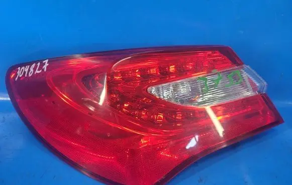 Chrysler 200 Boot/trunk interior light 5182525AD