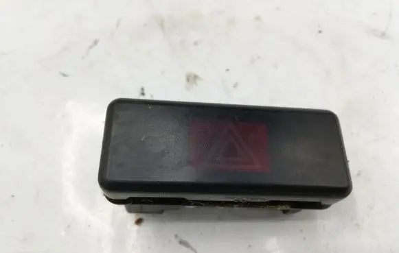 BMW 5 E39 Hazard light switch 8350947