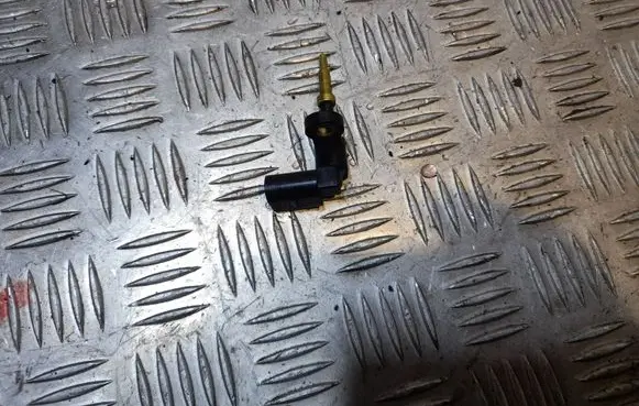 Audi A6 S6 C7 4G Coolant temperature sensor 04E919501B