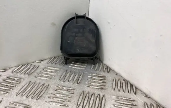 Headlight/headlamp dust cover