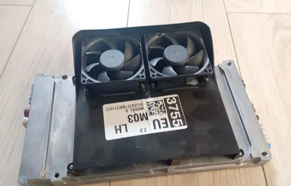 Tesla Model S Other control units/modules 107832100G