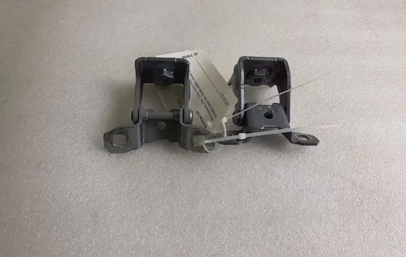 Jeep Avenger Tailgate/trunk/boot hinge D861