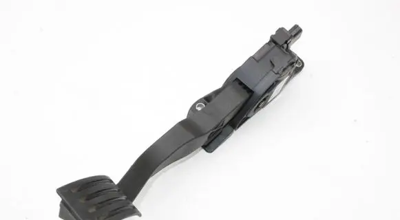 Ford Kuga II Accelerator throttle pedal F1DC9F836BA