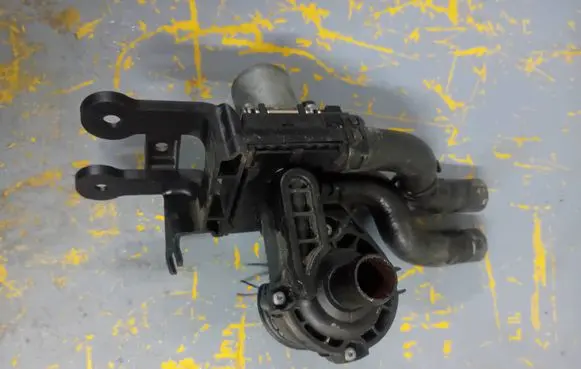 Audi A6 S6 C6 4F Coolant heater control valve