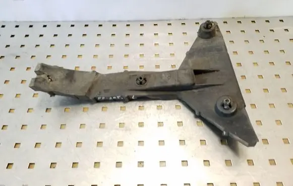 Volkswagen II LT Front bumper mounting bracket
