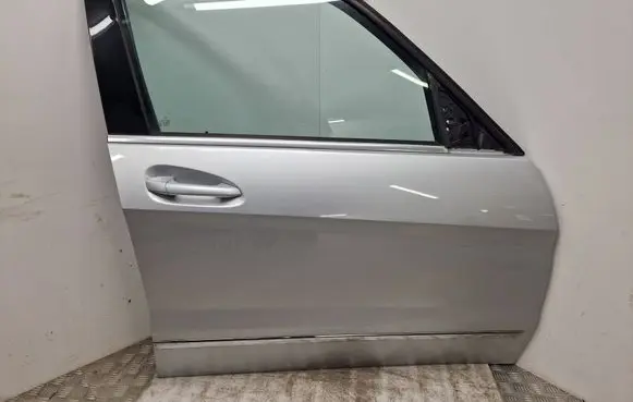 Mercedes-Benz GLK (X204) Front door 