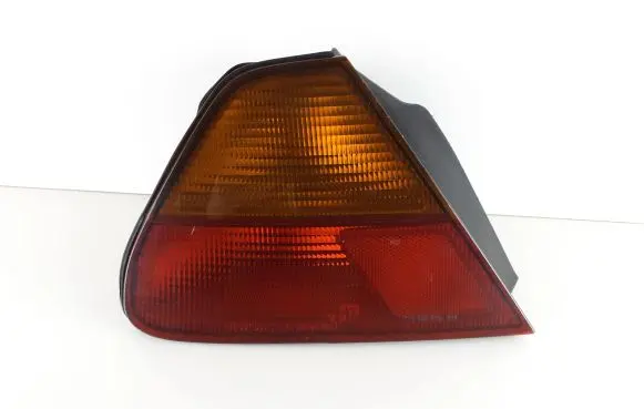 Tailgate rear/tail lights