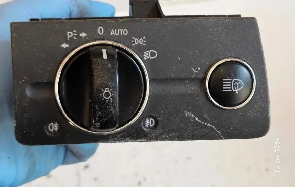 Mercedes-Benz E W211 Light switch 2115450104 04056000