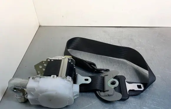Toyota RAV 4 (XA30) Front seatbelt J082512 209Z17S1 5J082531