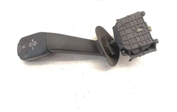 BMW 5 E39 Indicator stalk 8352172 01100410