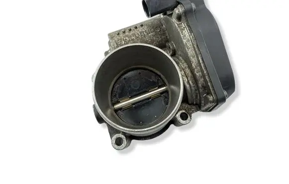 Audi A1 Throttle valve 03C133062S