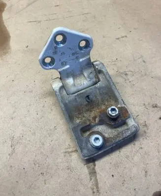 Volkswagen Transporter - Caravelle T5 Loading door lower hinge 7H0827153