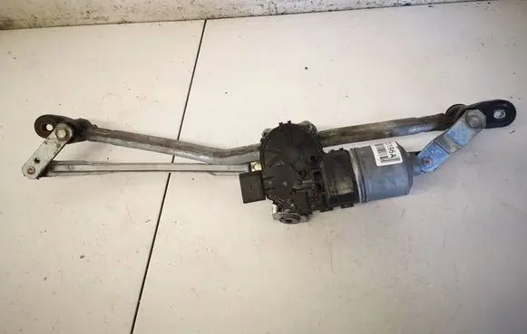 Mazda 3 I Front wiper linkage and motor BP4K6737X