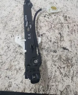 Seat Altea XL Rear window lifting mechanism without motor
