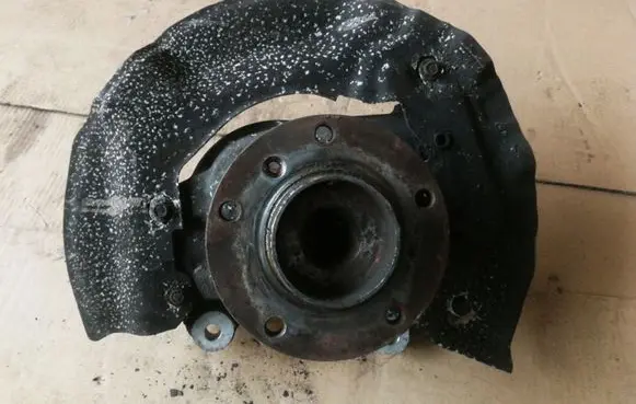 BMW 6 E63 E64 Front wheel hub