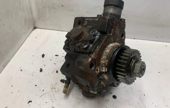 Renault Trafic II (X83) Fuel injection high pressure pump 04450102054924691