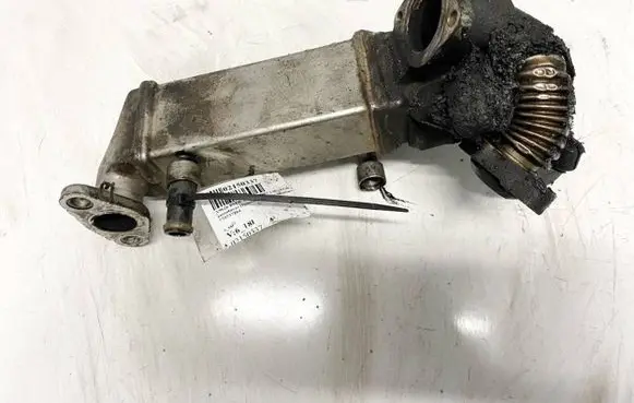BMW 1 E81 E87 EGR valve cooler 779737104