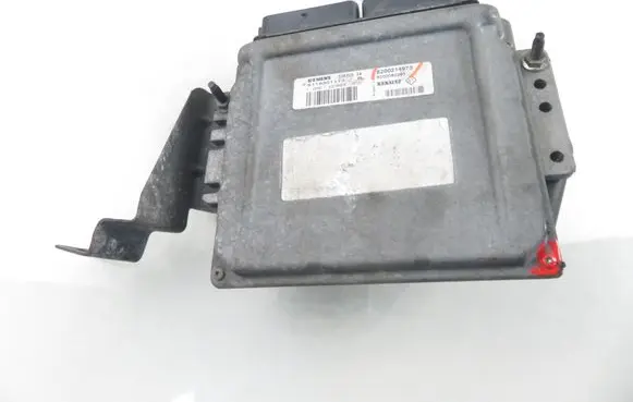Renault Scenic I Engine control unit/module S118301113B 8200214973 8200080285