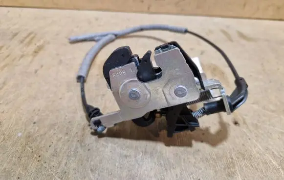 Mercedes-Benz E C207 W207 Seat back rest lock catch 