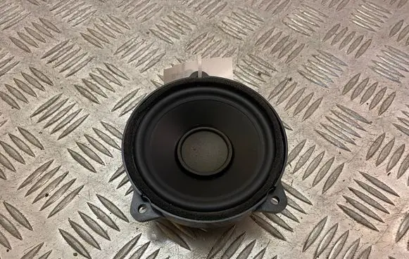 Land Rover Discovery 5 Front door speaker BJ3218808BB