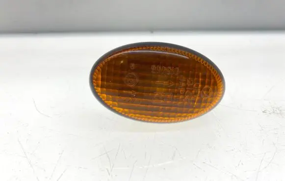 Front fender indicator light