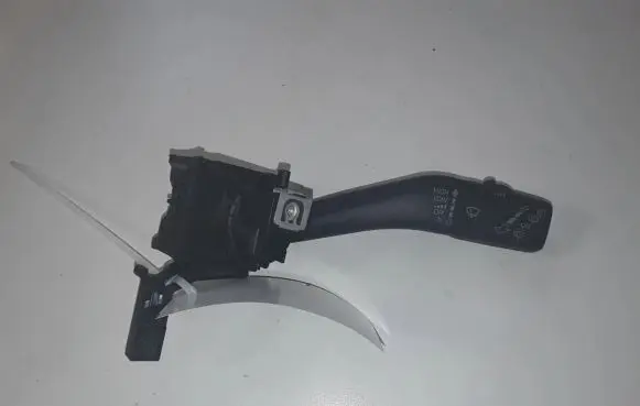 Volkswagen Caddy Wiper switch 01203514