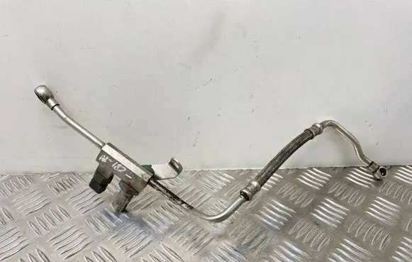 Audi A8 S8 D3 4E Turbo turbocharger oiling pipe/hose 057145772N