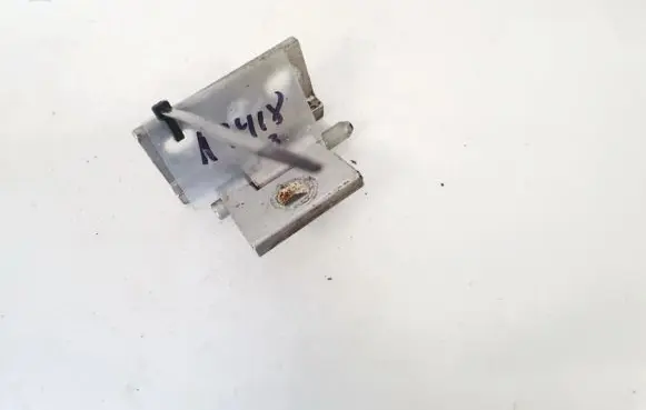 Volvo S60 Rear door lower hinge
