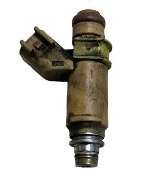Volvo S40 Fuel injector