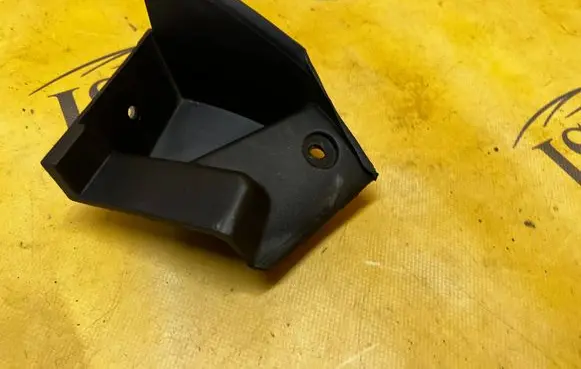 Jaguar F-Type Fender end trim EX5316G032AE