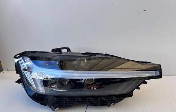 Volvo XC60 Headlight/headlamp 32420435