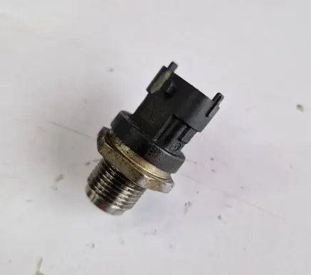Nissan Qashqai Fuel pressure sensor 8200703127