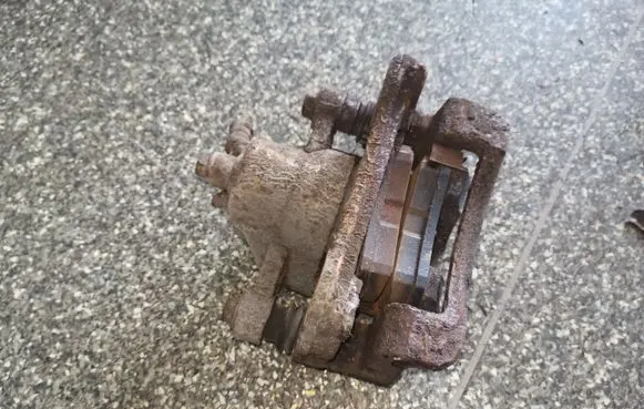 KIA Ceed Rear brake caliper