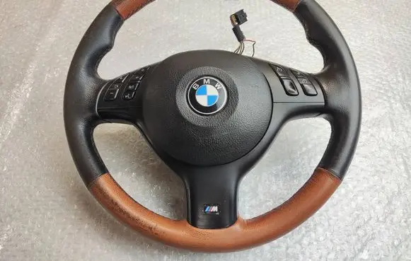 BMW 5 E39 Steering wheel 2282025 22820254 101560A2