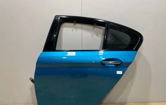 BMW M5 F90 Rear door 