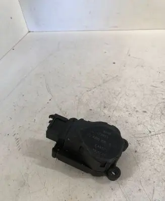 Mercedes-Benz C W203 Air flap motor/actuator 73625 EAB501 A2038201642