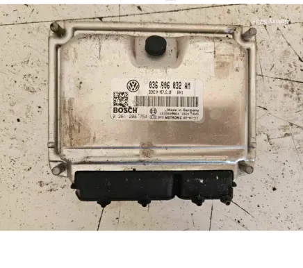 Volkswagen Golf V Engine control unit/module 036906032AM 0261208754 1039S00064