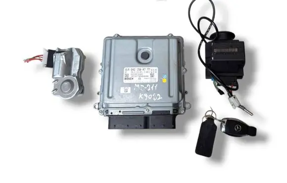 Mercedes-Benz E W211 Engine ECU kit and lock set 0281013993 A6421504777