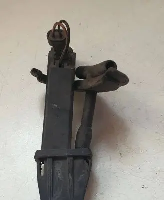 Seat Toledo I (1L) Front wiper linkage and motor 964364
