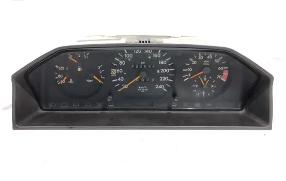 Speedometer (instrument cluster)
