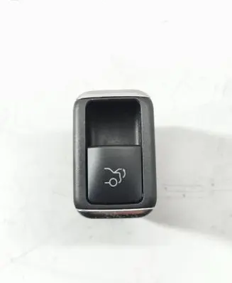 Mercedes-Benz E W212 Tailgate opening switch A2079050051 10023676 10075007