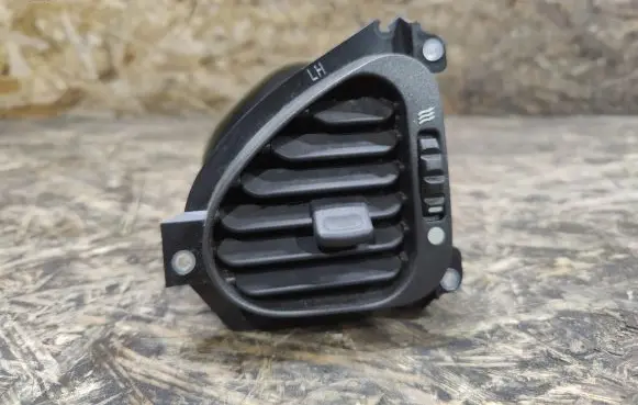 Jaguar XK8 - XKR Dashboard side air vent grill/cover trim GJA6721AE