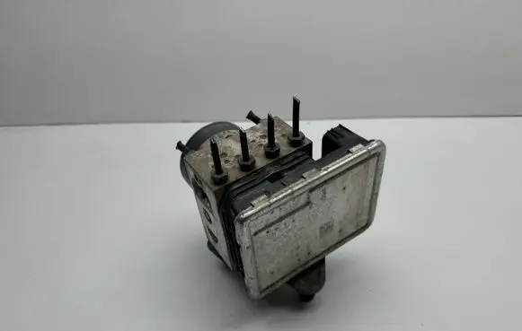 Mercedes-Benz C W205 ABS Pump A2059012900 A2054313912