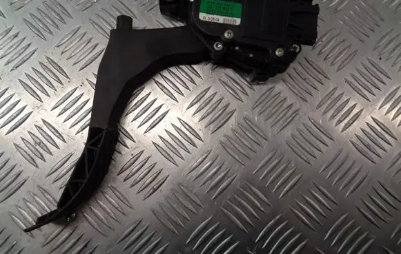 Skoda Fabia Mk1 (6Y) Accelerator throttle pedal 6Q1721503C