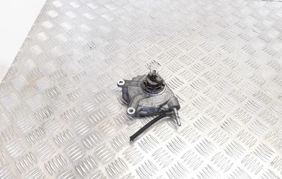 Toyota Corolla Verso AR10 Vacuum pump