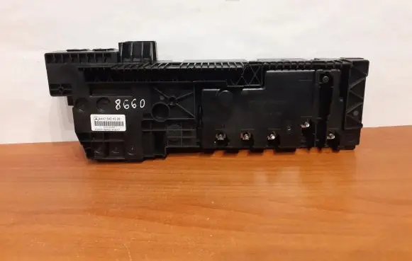 Mercedes-Benz Vito Viano W447 Fuse box set A4475404326 8660